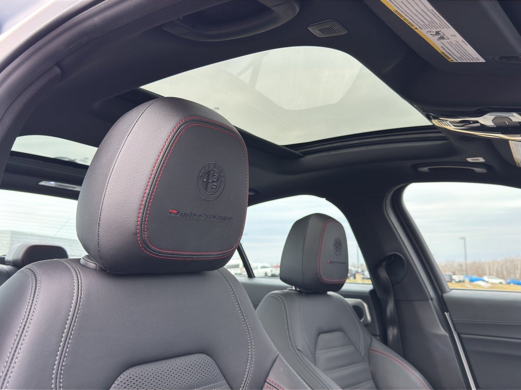 2024 Alfa Romeo Giulia Competizione