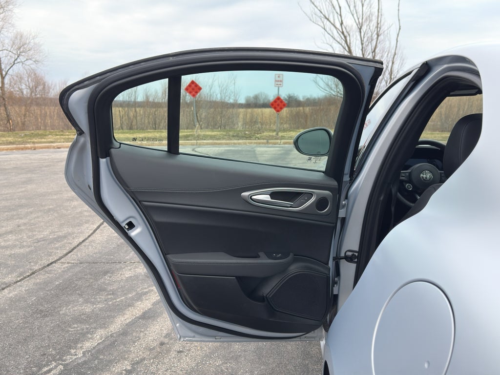 2024 Alfa Romeo Giulia Competizione