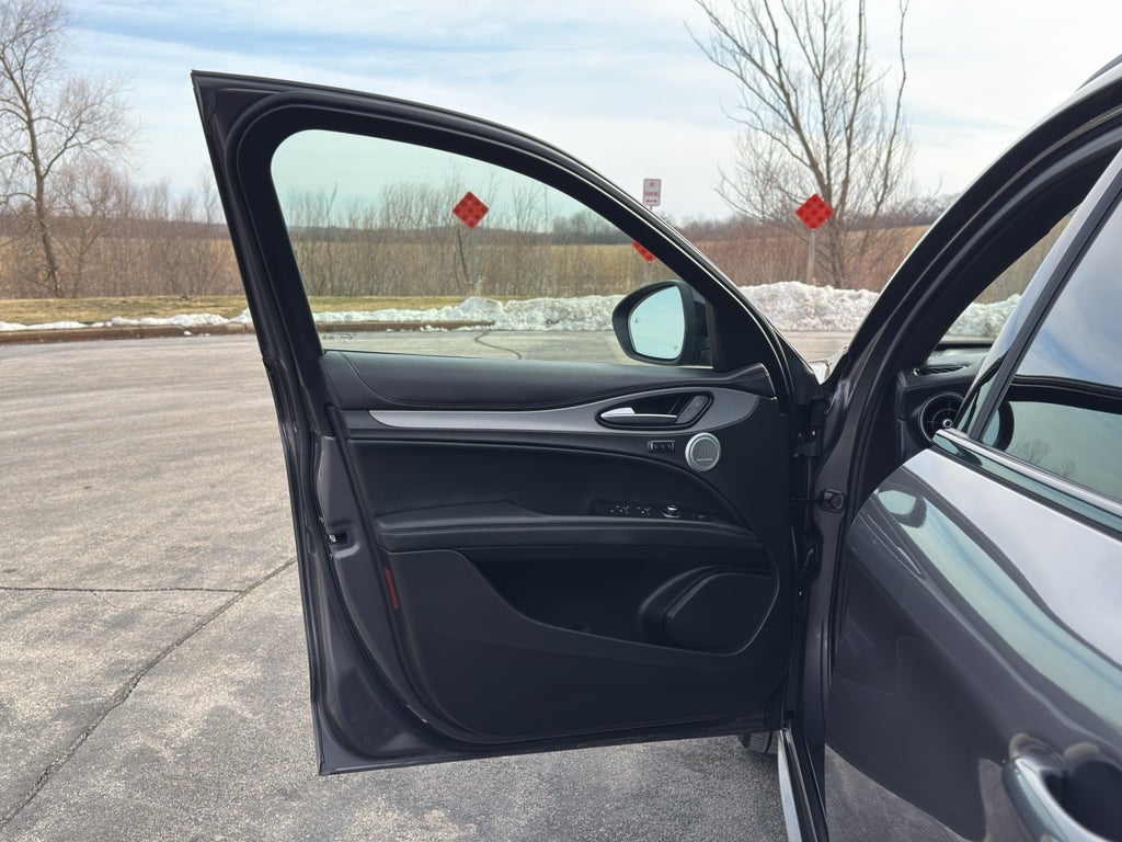 2024 Alfa Romeo Stelvio Ti