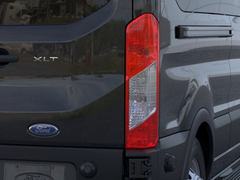 2025 Ford Transit Passenger Wagon XLT