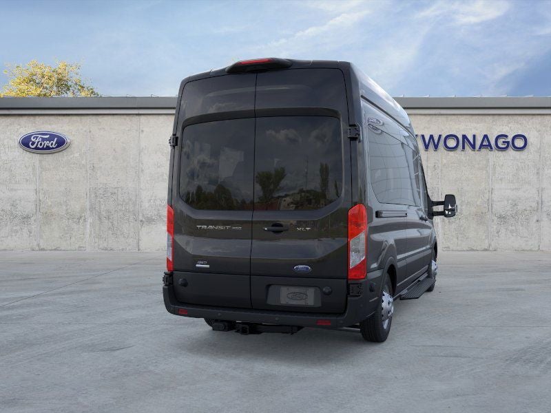 2025 Ford Transit Passenger Wagon XLT