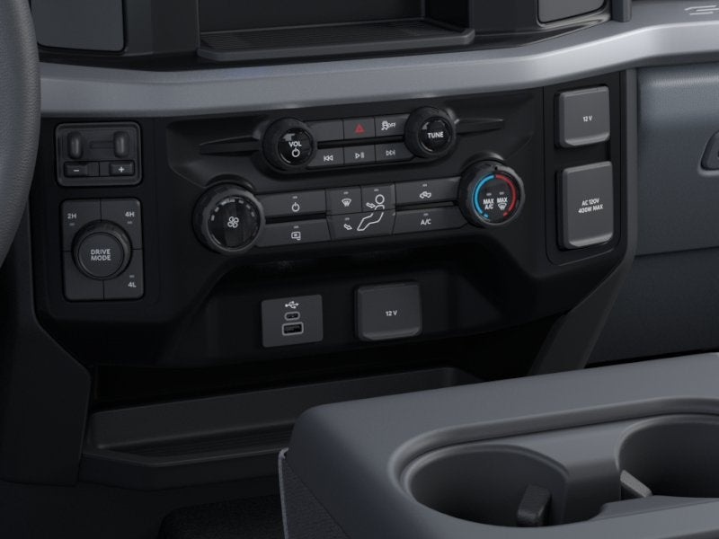 2026 Ford Super Duty F-350 DRW Chassis Cab LARIAT