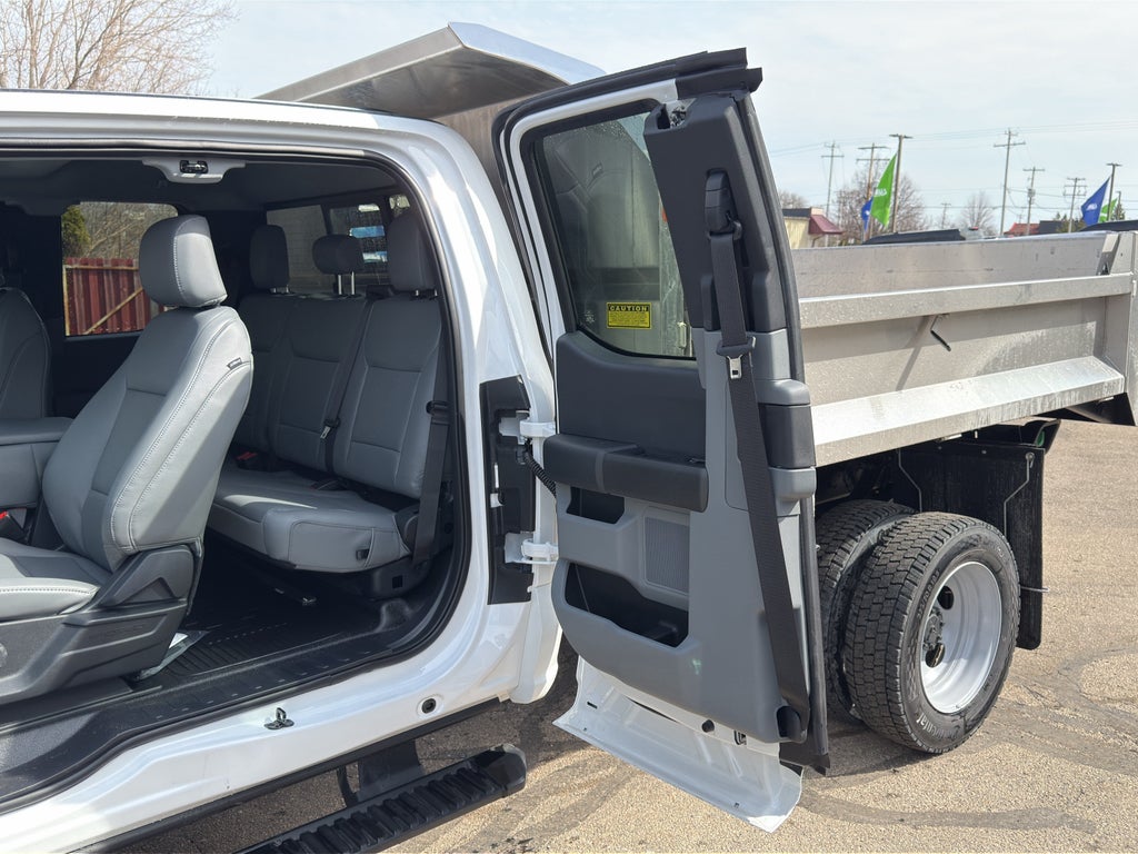 2026 Ford Super Duty F-450 DRW Chassis Cab XL