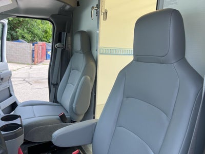 2025 Ford E-Series Cutaway E-350 SRW 138" WB