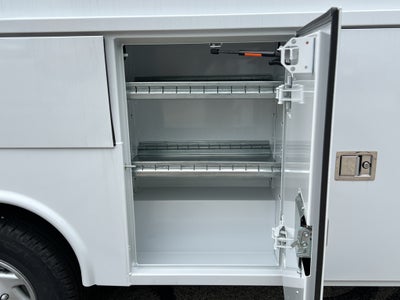 2025 Ford E-Series Cutaway E-350 SRW 138" WB