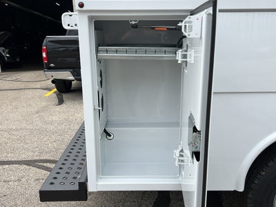 2025 Ford E-Series Cutaway E-350 SRW 138" WB