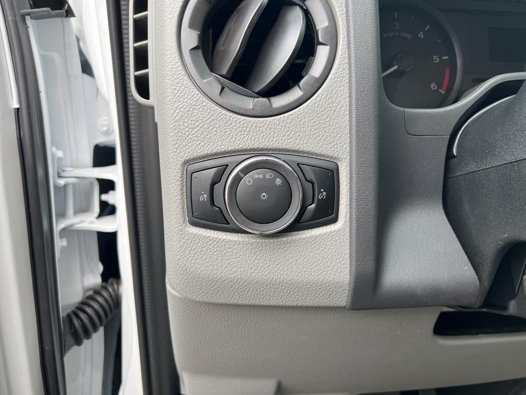 2025 Ford E-Series Cutaway E-450 DRW 158" WB