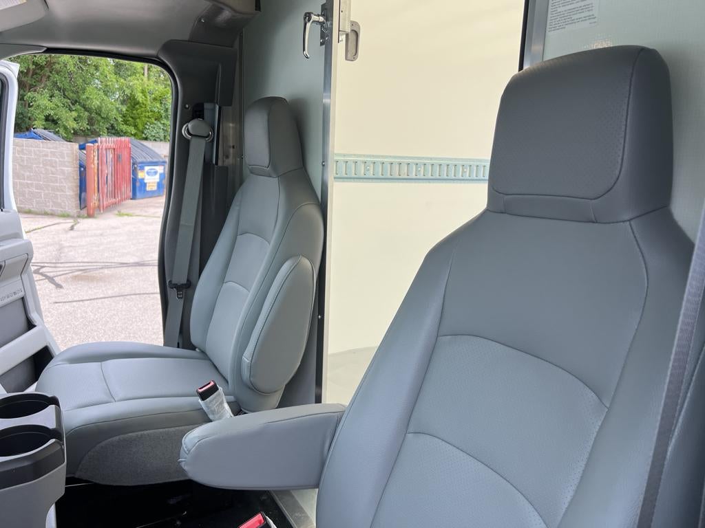 2025 Ford E-Series Cutaway E-450 DRW 158" WB