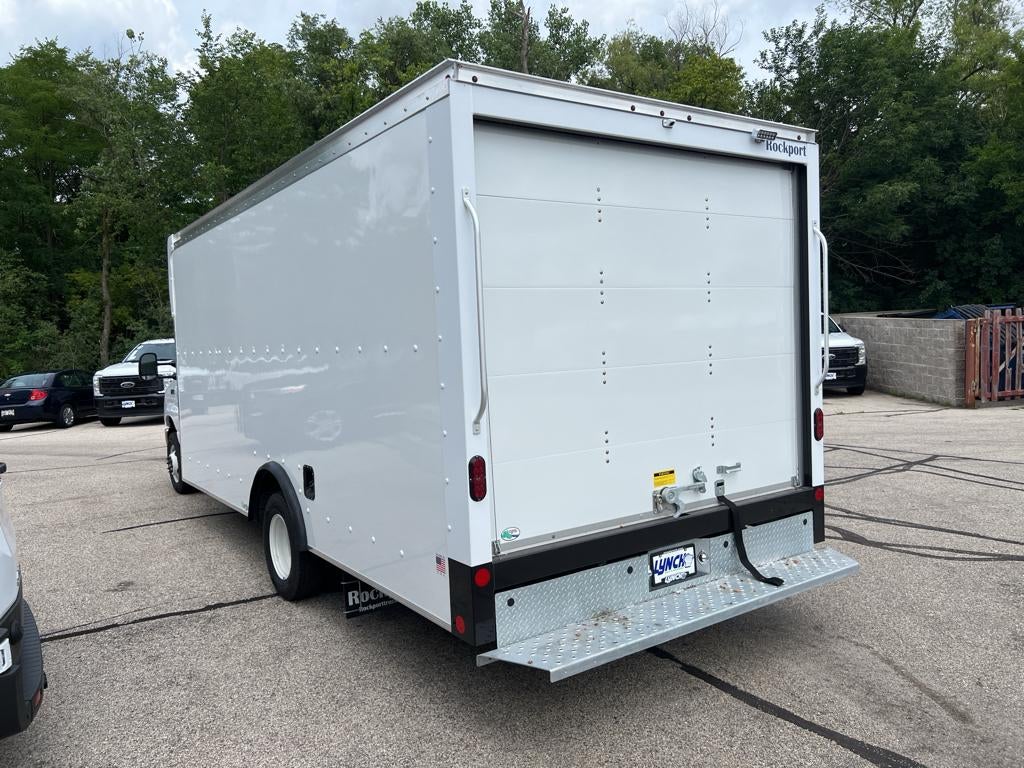 2025 Ford E-Series Cutaway E-450 DRW 158" WB