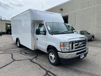 2025 Ford E-Series Cutaway E-450 DRW 158" WB
