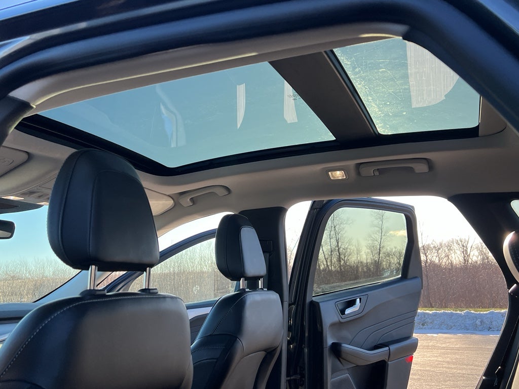 2025 Ford Escape Platinum