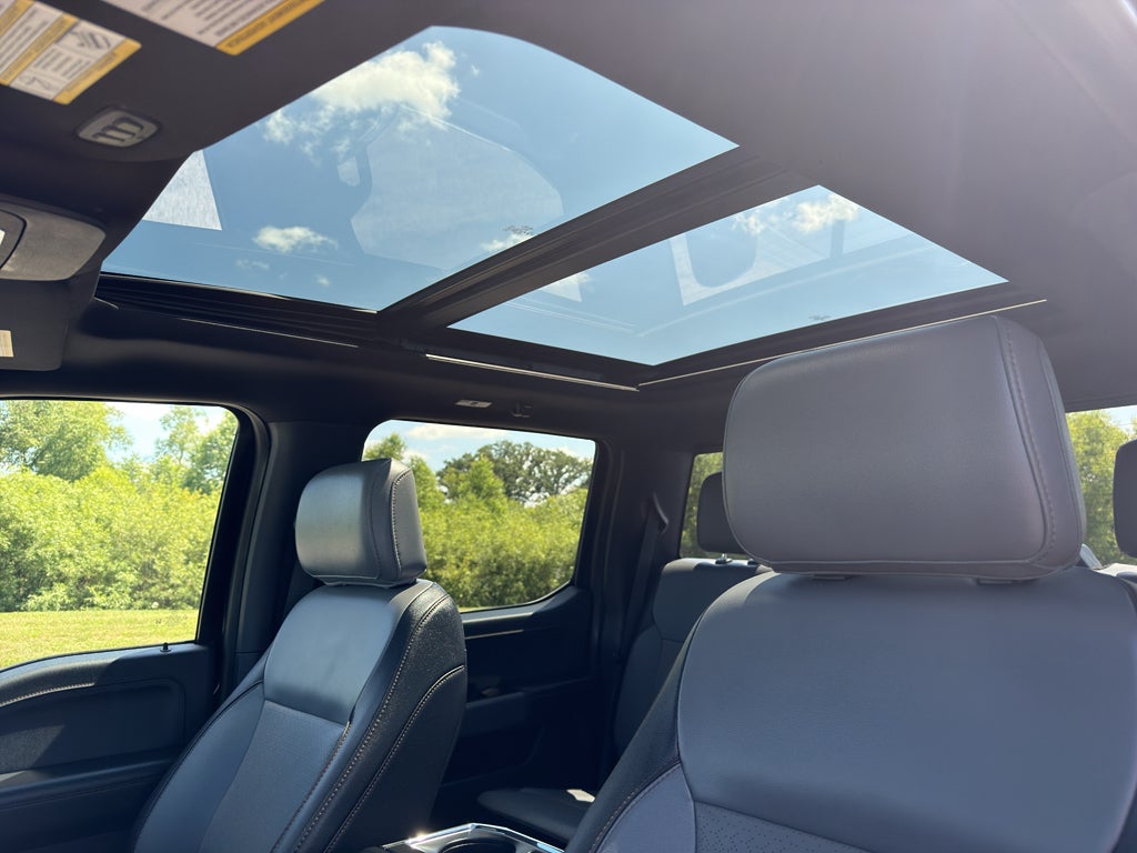2023 Ford F-150 Lightning LARIAT