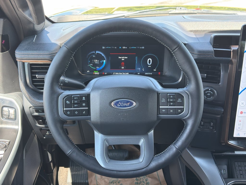 2023 Ford F-150 Lightning LARIAT