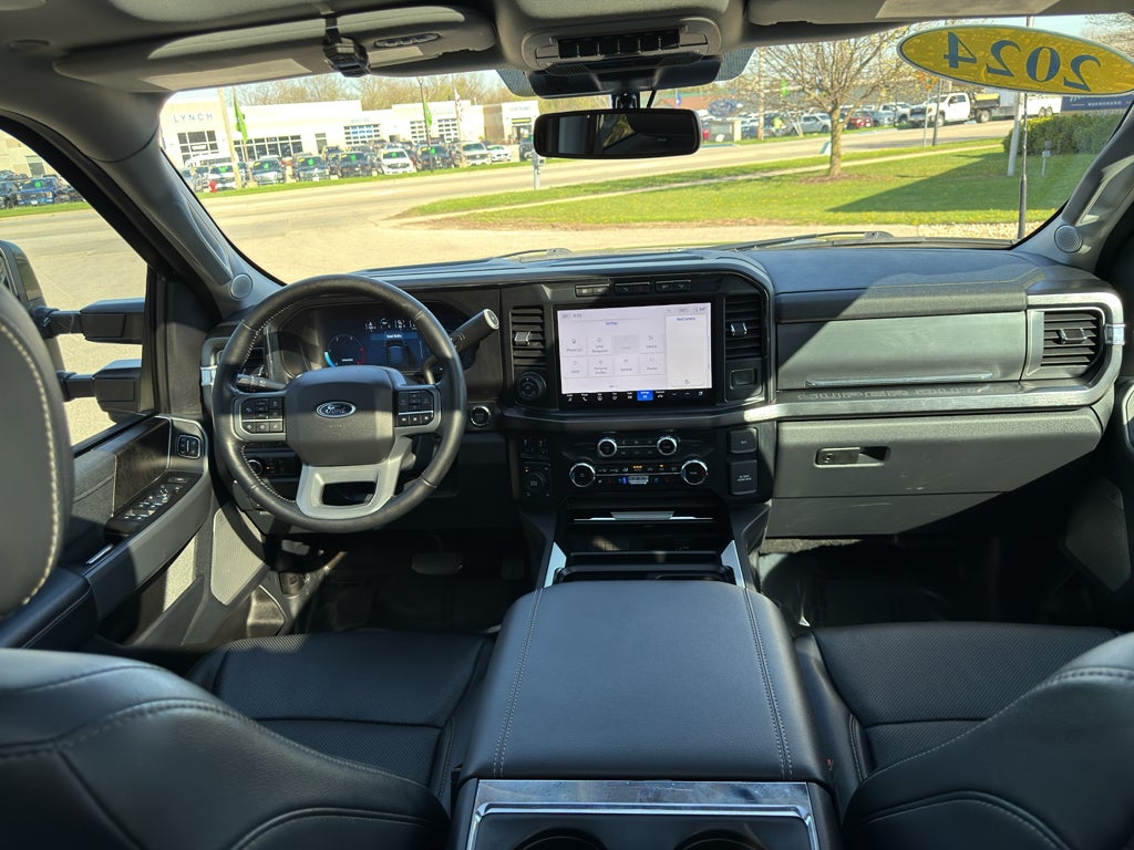 2024 Ford Super Duty F-250 Pickup LARIAT