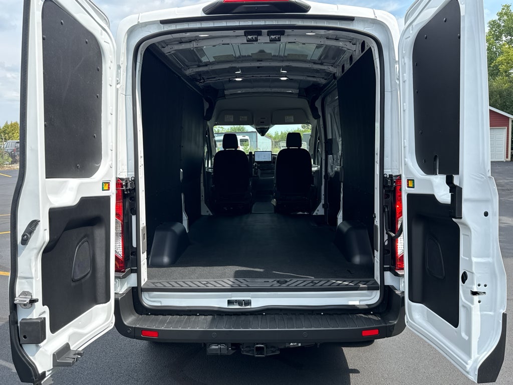2026 Ford Transit Cargo Van T-250 148" Med Rf 9150 GVWR RWD