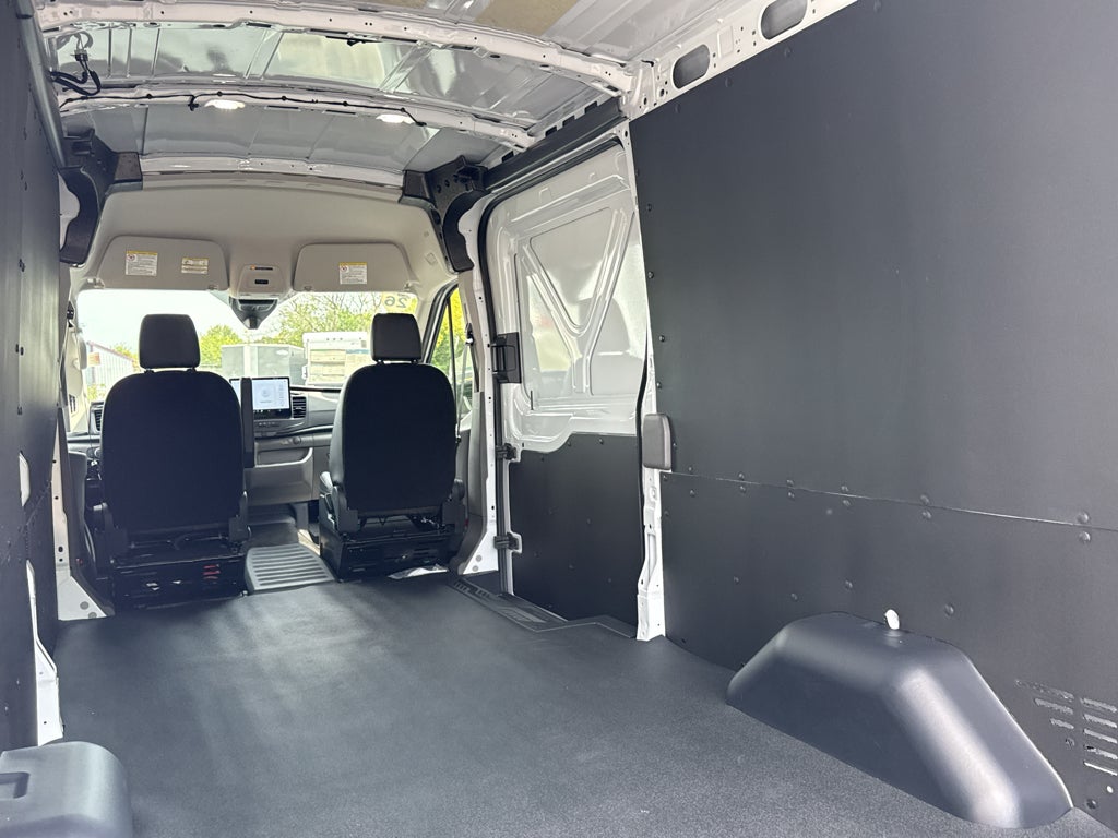 2026 Ford Transit Cargo Van T-250 148" Med Rf 9150 GVWR RWD