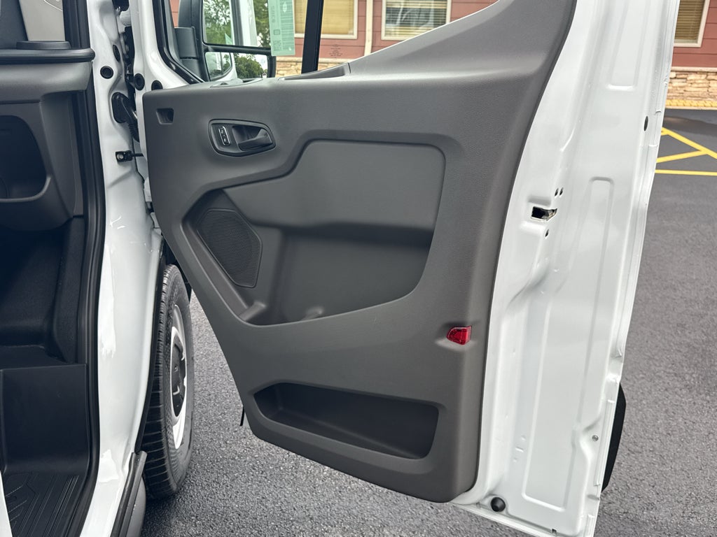 2027 Ford Transit Cargo Van T-250 148" Med Rf 9150 GVWR RWD
