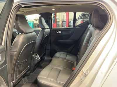 2025 Volvo XC40 Plus Dark Theme