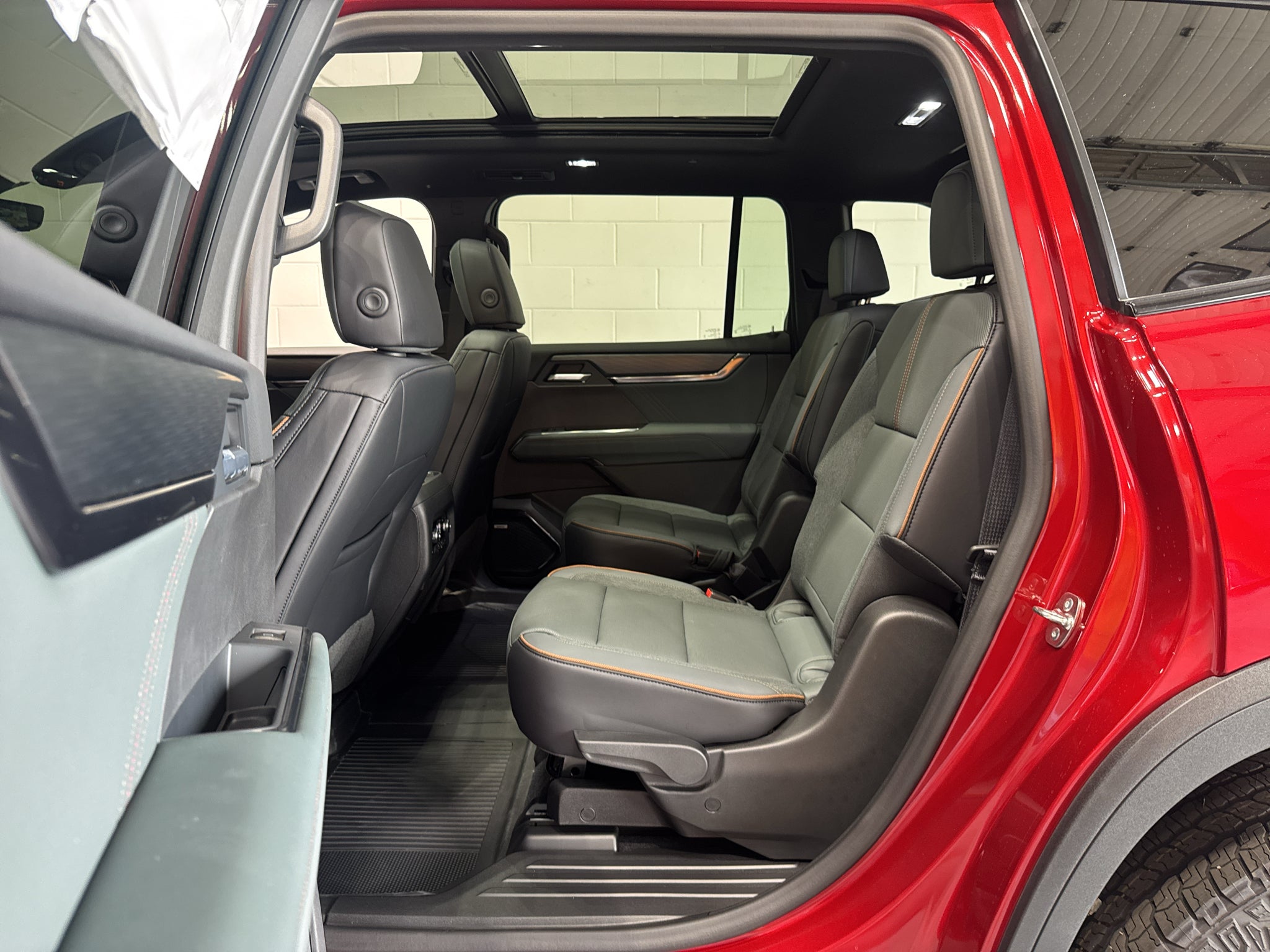 2027 GMC Acadia AT4