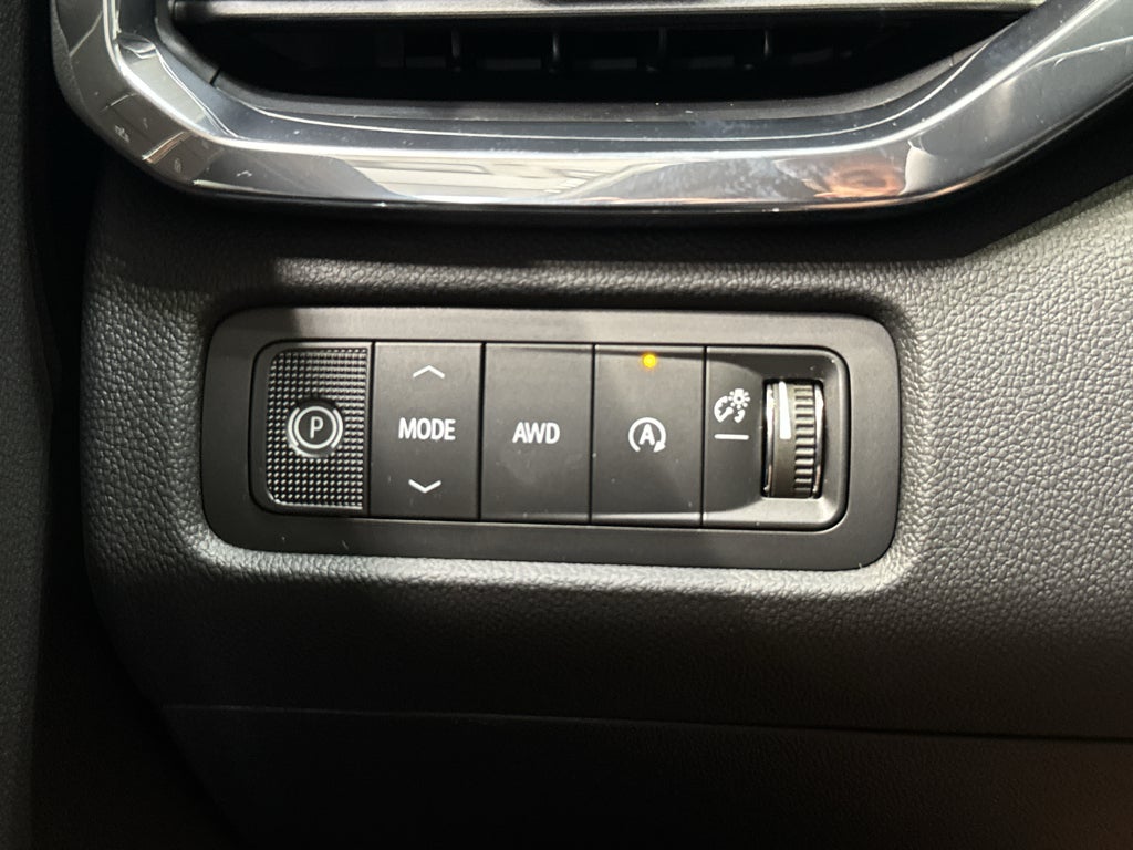 2027 GMC Acadia Denali