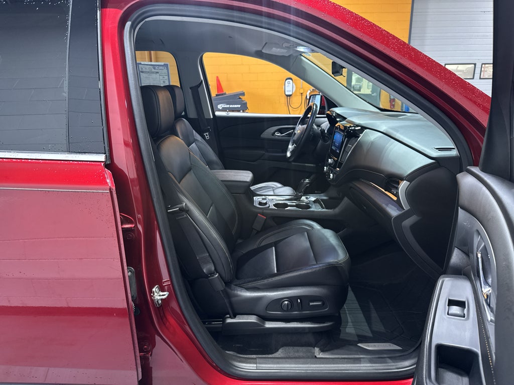 2020 Chevrolet Traverse LT Leather