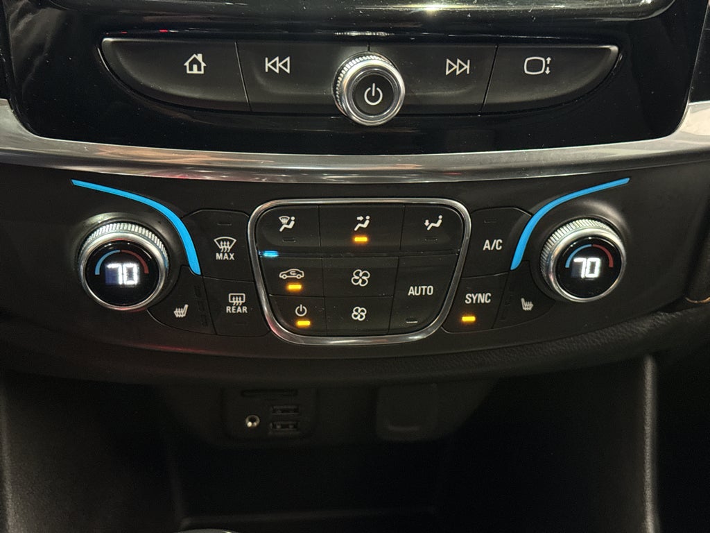 2020 Chevrolet Traverse LT Leather