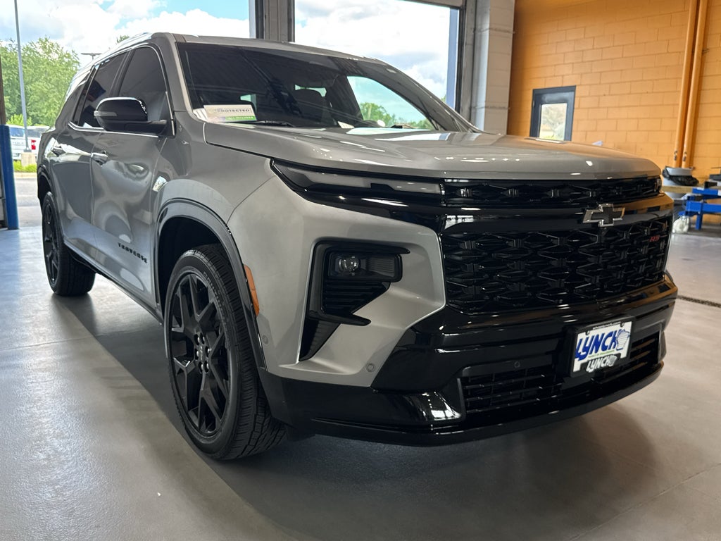 2025 Chevrolet Traverse RS