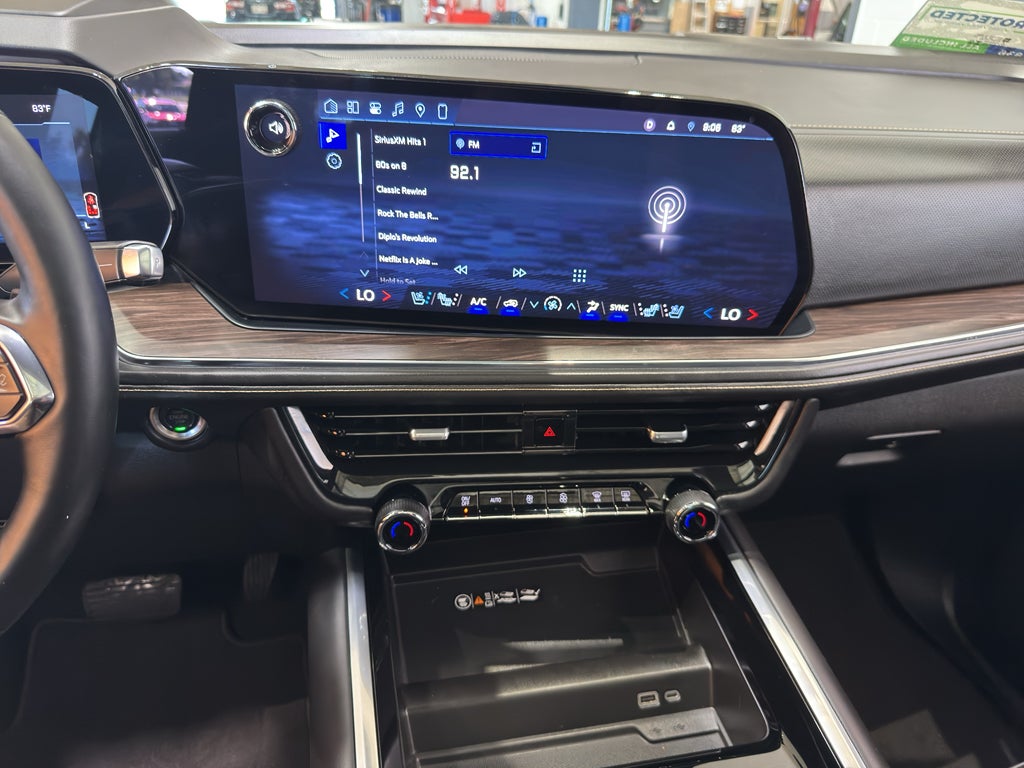 2025 Chevrolet Suburban Premier