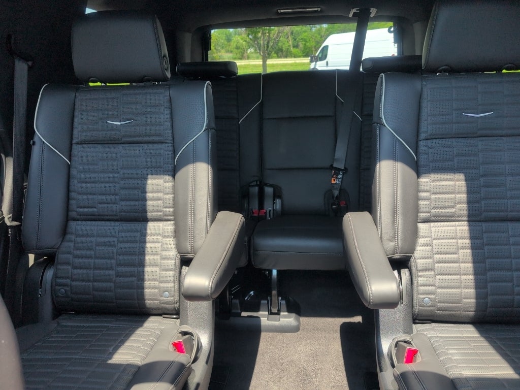 2025 Cadillac Escalade Sport Platinum