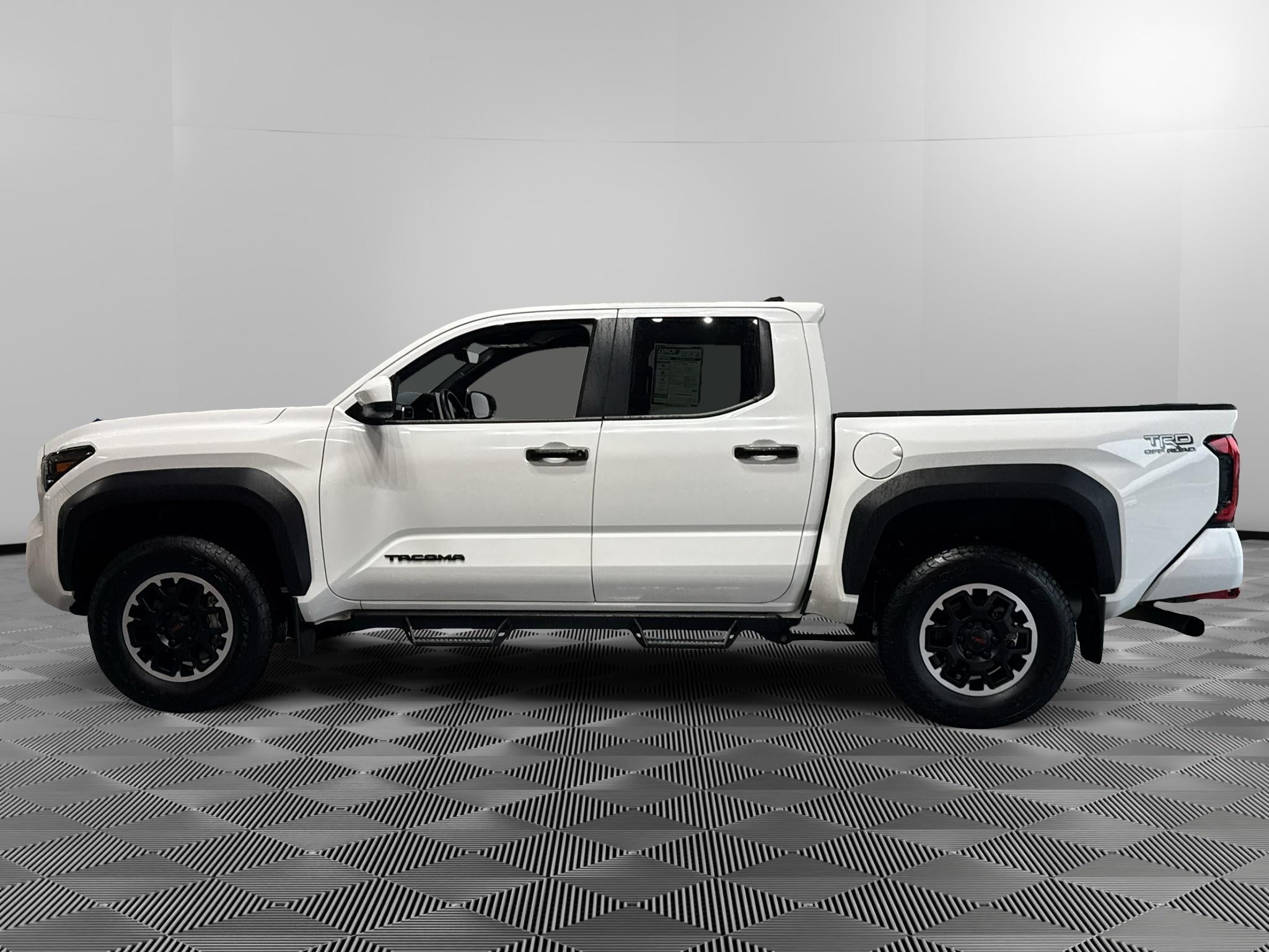 2024 Toyota Tacoma 4WD SR5